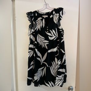 LOFT DRESS SIZE MEDIUM
